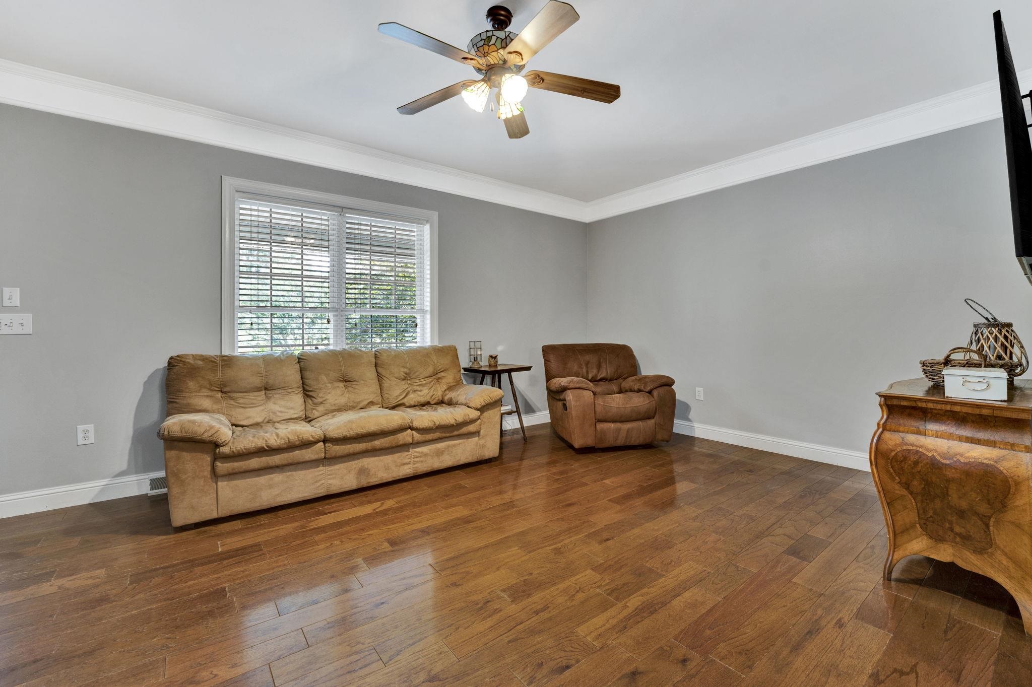 365 Loop Road Campobello, SC 29322 - Photo 7 of 35