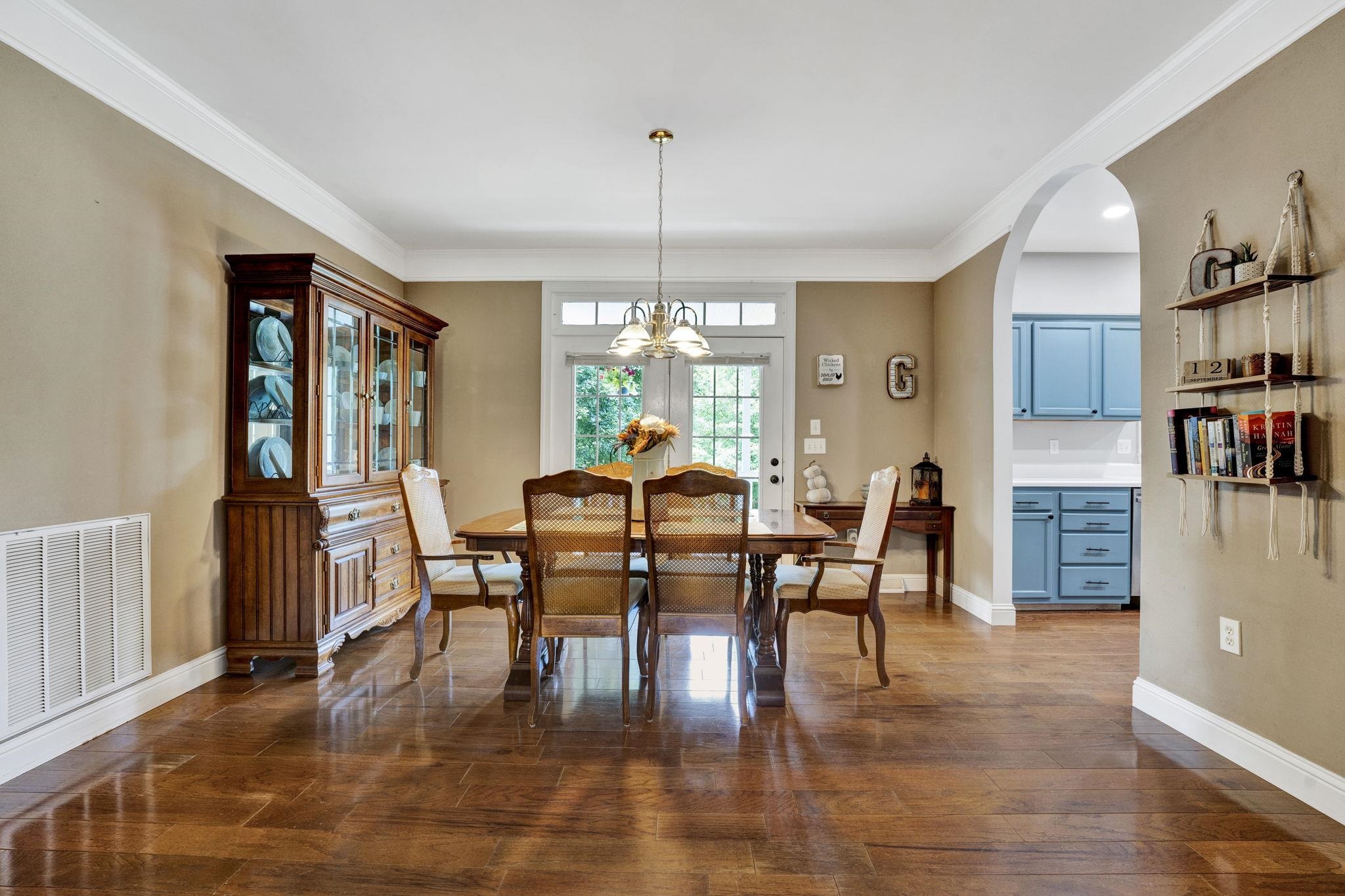 365 Loop Road Campobello, SC 29322 - Photo 8 of 35