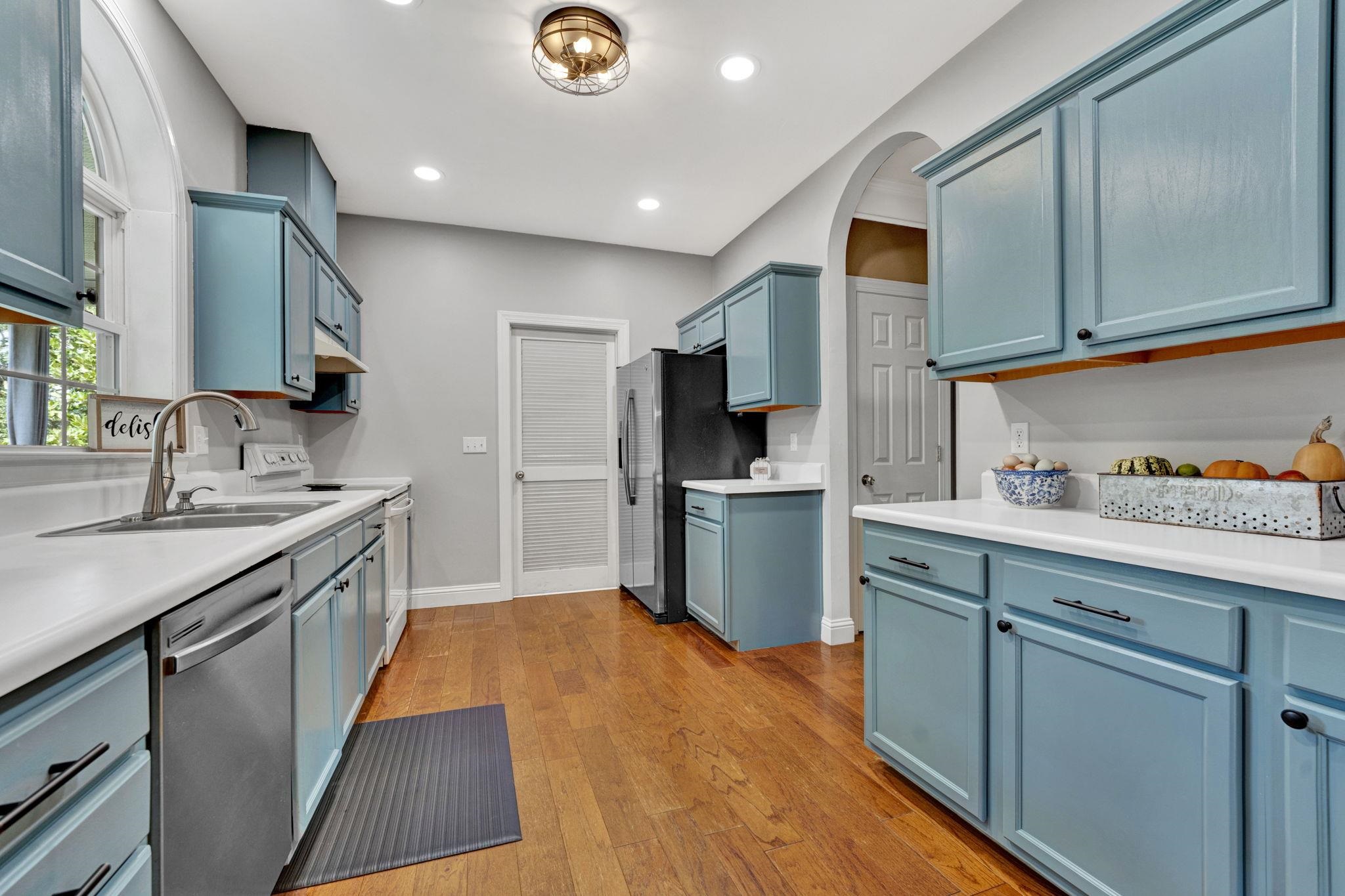 365 Loop Road Campobello, SC 29322 - Photo 10 of 35