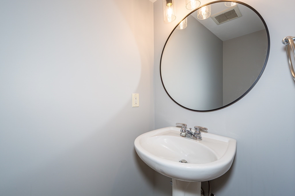 38 Washington Street, Unit 38 Natick, MA 01760 - Photo 13 of 26