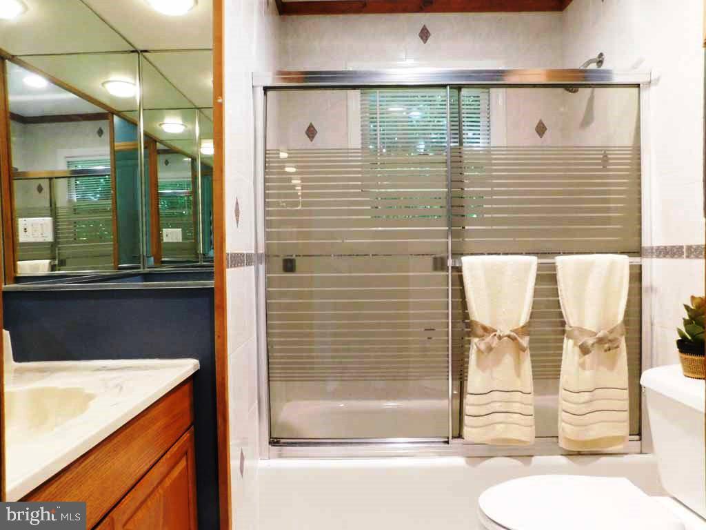 2 Hollow Road Levittown, PA 19056 - Photo 25 of 39 Bathroom