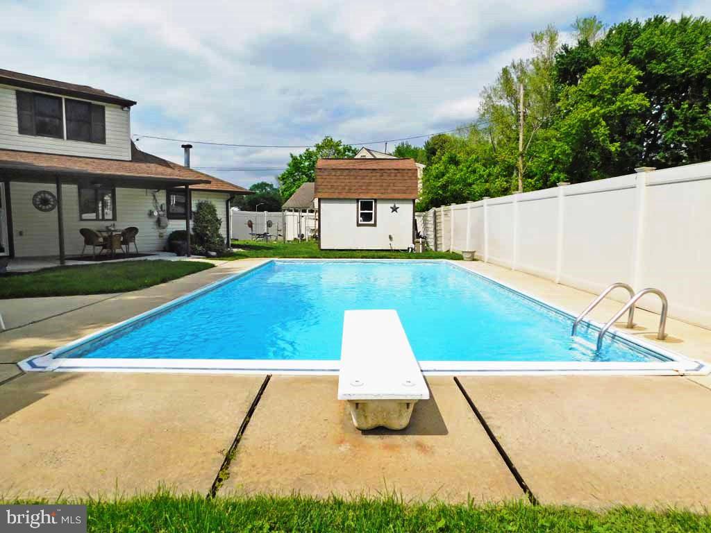 2 Hollow Road Levittown, PA 19056 - Photo 31 of 39 Pool