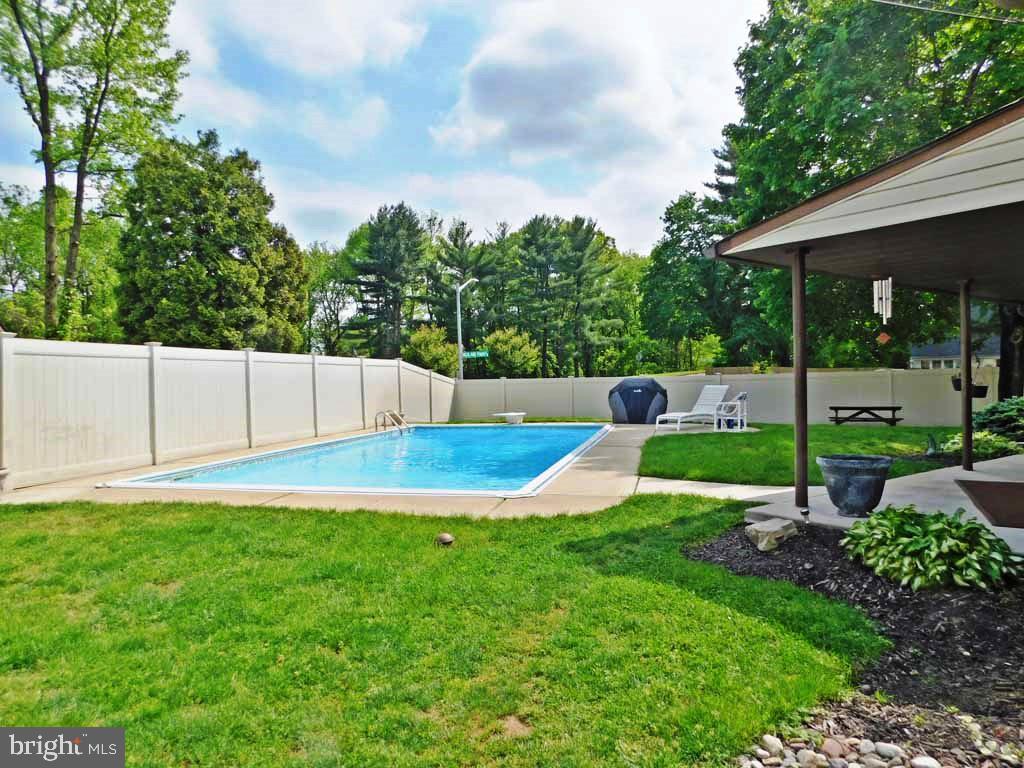 2 Hollow Road Levittown, PA 19056 - Photo 34 of 39 Pool