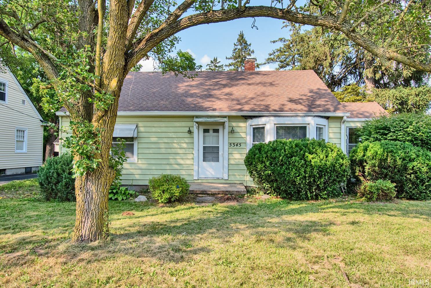 5345 Winchester Road Fort Wayne, IN 46819 - Photo 2 of 25