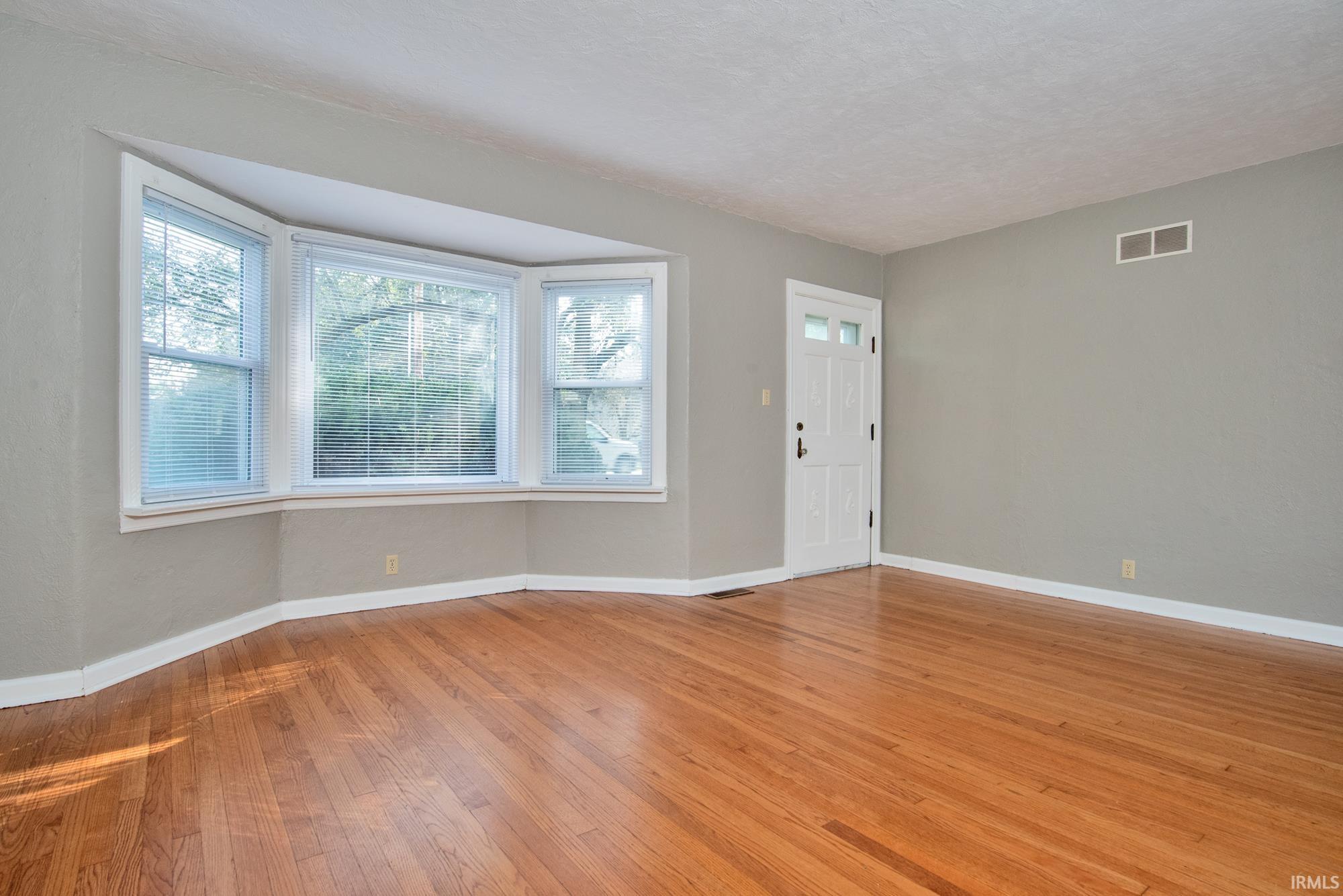 5345 Winchester Road Fort Wayne, IN 46819 - Photo 4 of 25