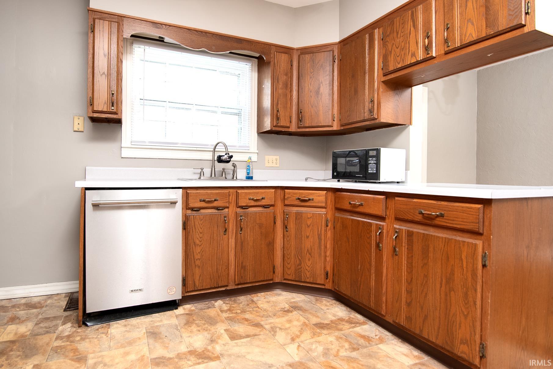 5345 Winchester Road Fort Wayne, IN 46819 - Photo 6 of 25