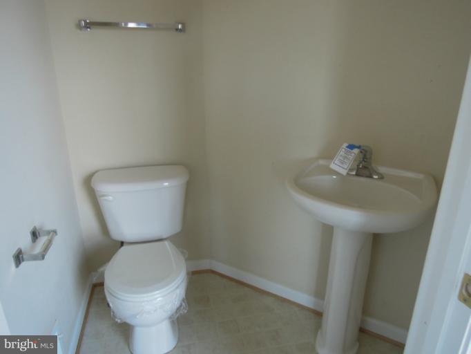 57 Quartz Road Martinsburg, WV 25404 - Photo 17 of 22 Bath