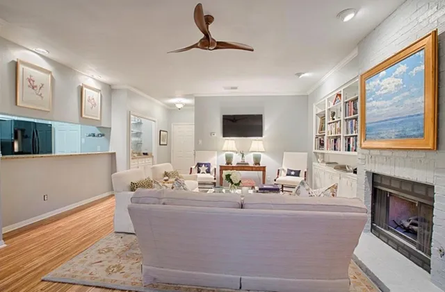 $2,950 | 1706 Summit View Place, Unit 2, Austin, TX 78703