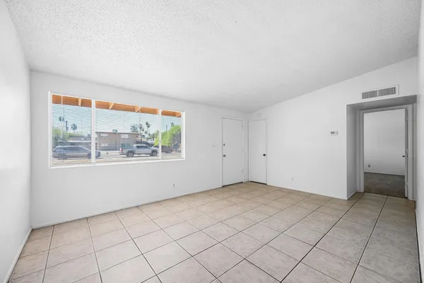 $1,000 | 441 North Williams, Unit C, Mesa, AZ 85203