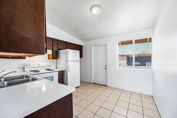 $1,000 | 441 North Williams, Unit C, Mesa, AZ 85203