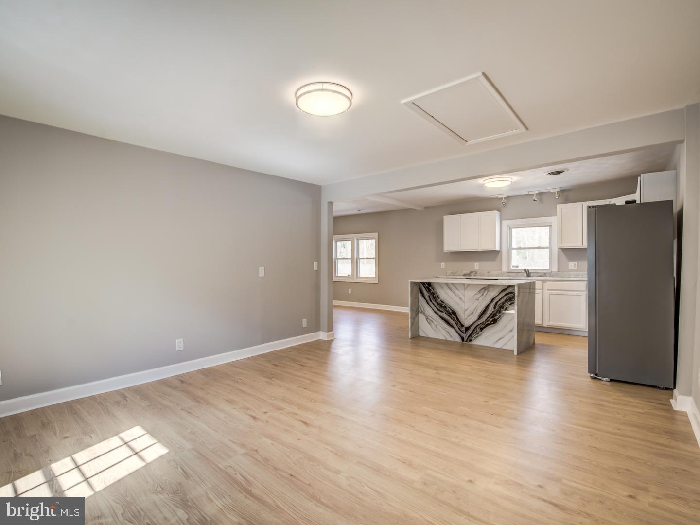 10437 Tetotum Road King George, VA 22485 - Photo 19 of 54 Kitchen - island- breakfast area