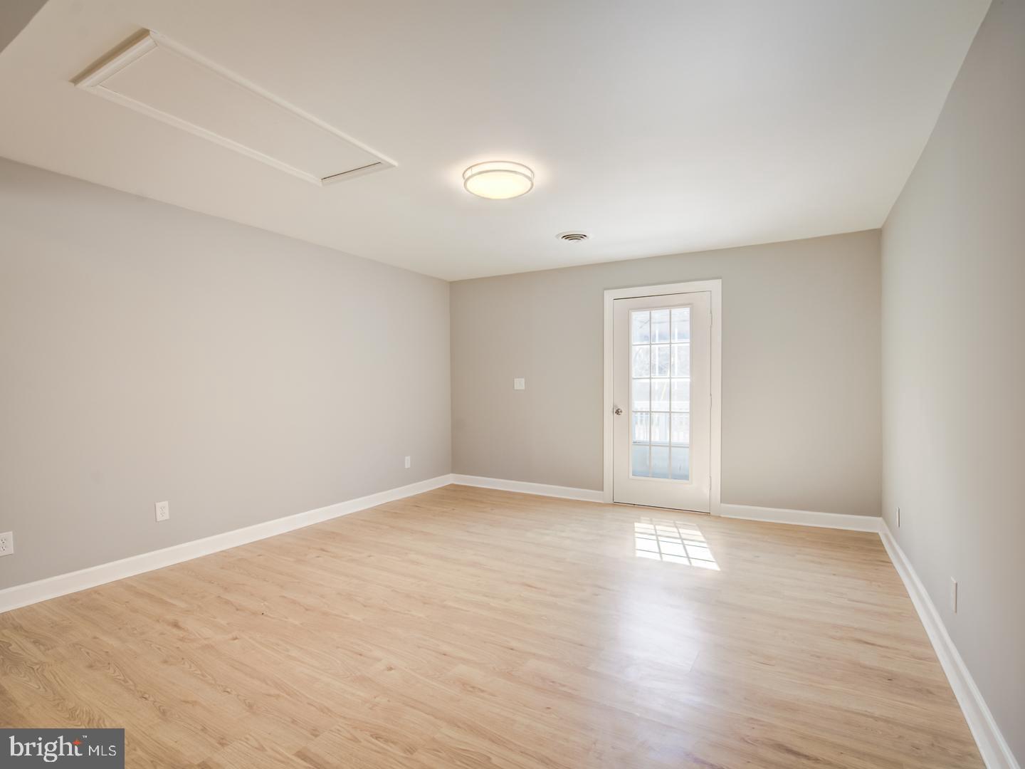 10437 Tetotum Road King George, VA 22485 - Photo 28 of 54 Dinning area