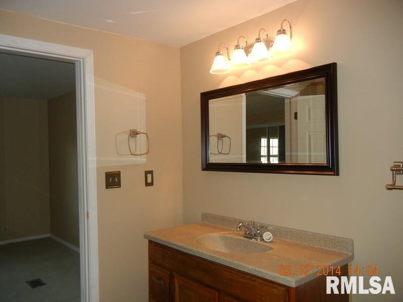 3264 Lowery Road Salem, IL 62881 - Photo 10 of 15