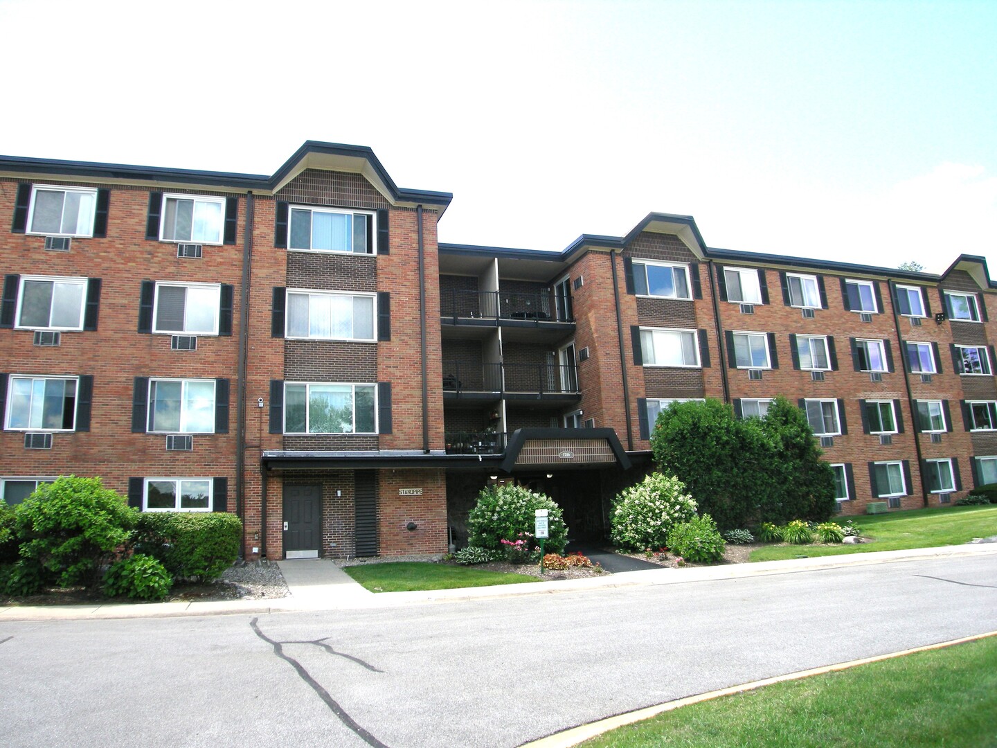 1216 South New Wilke Road, Unit 406 Arlington Heights, IL 60005 - Photo 1 of 25