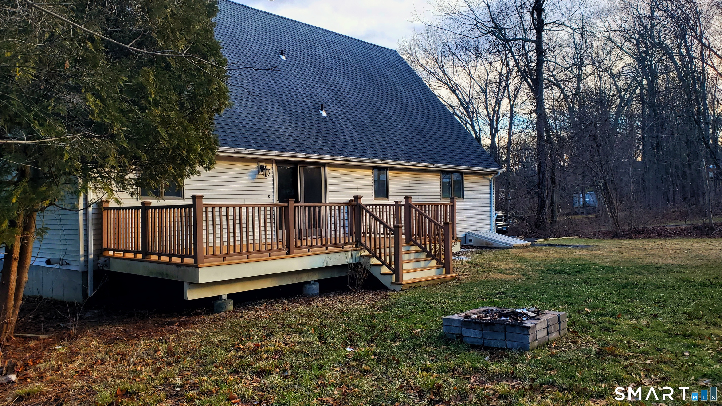 1380 Paradise Avenue Hamden, CT 06514 - Photo 2 of 20