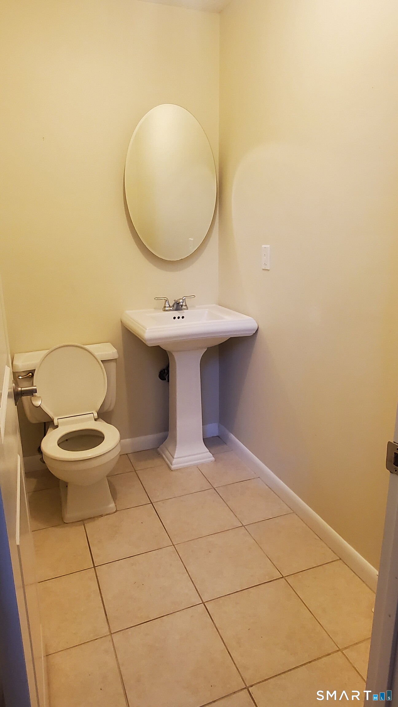 1380 Paradise Avenue Hamden, CT 06514 - Photo 8 of 20 Half Bath