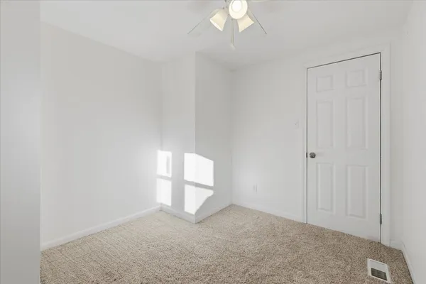 $179,900 | 5 Alpine Street, Rockland, MA 02370