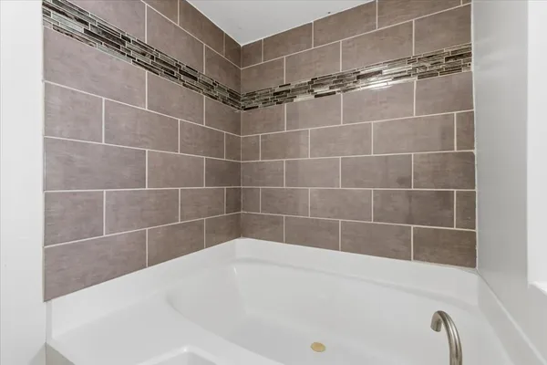 $179,900 | 5 Alpine Street, Rockland, MA 02370