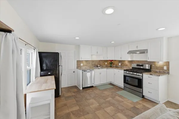 $179,900 | 5 Alpine Street, Rockland, MA 02370