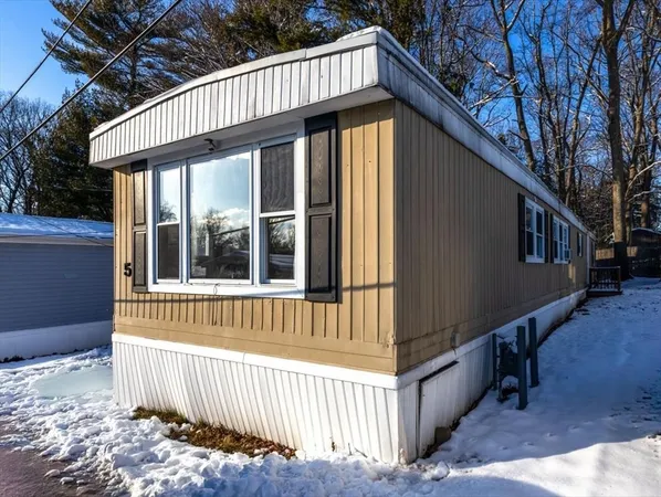 $179,900 | 5 Alpine Street, Rockland, MA 02370