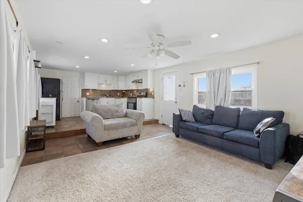 $179,900 | 5 Alpine Street, Rockland, MA 02370