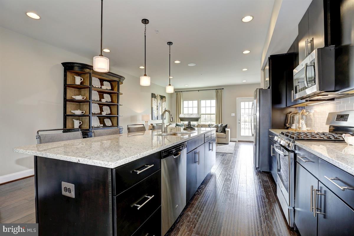14156 Jaeger Road Clarksburg, MD 20871 - Photo 5 of 16 Gallery Image 5