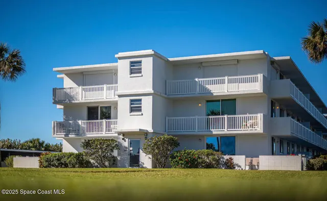 $2,200 | 3190 North Atlantic Avenue, Unit 105, Cocoa Beach, FL 32931