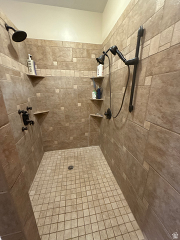 3145 South 500 West Vernal, UT 84078 - Photo 43 of 64 Bathroom featuring a tile shower