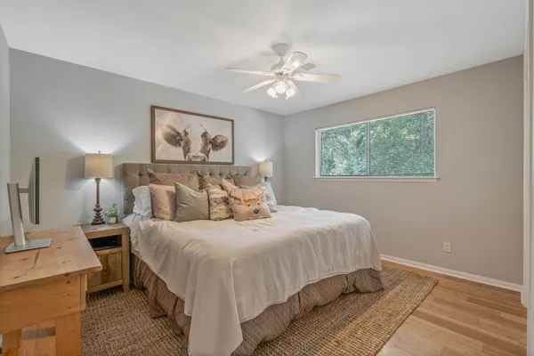 $580,000 | 2828 South Logrun Circle, The Woodlands, TX 77380