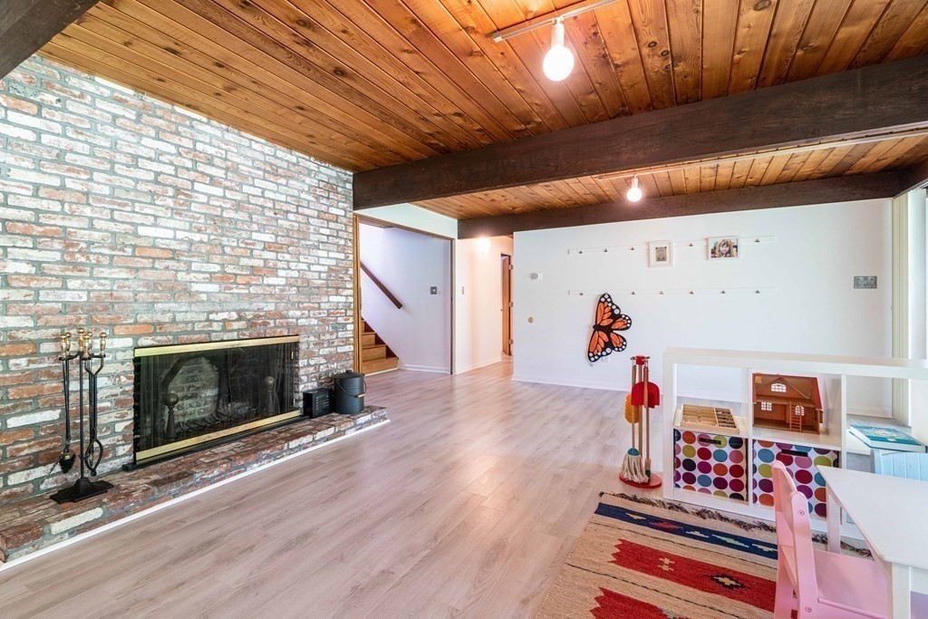 17 Stonehedge Road Lincoln, MA 01773 - Photo 28 of 42 Gallery Image 28