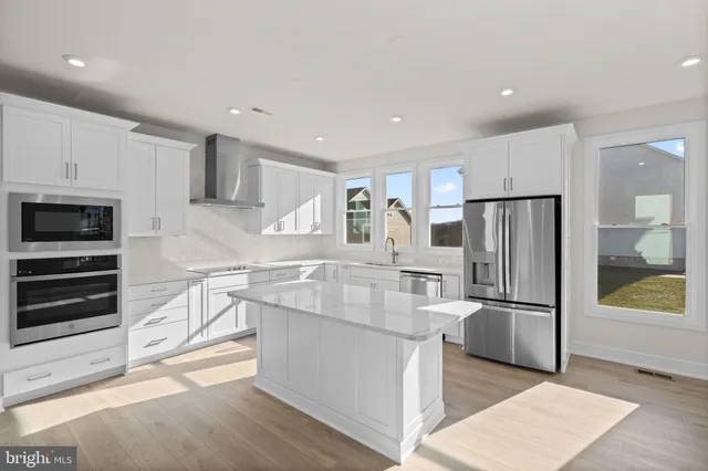 $700,052 | 1045 Captain Richards Court, Unit HOMESITE 141, Marshall, VA 20115