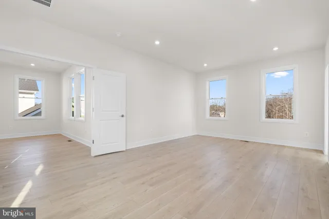 $700,052 | 1045 Captain Richards Court, Unit HOMESITE 141, Marshall, VA 20115