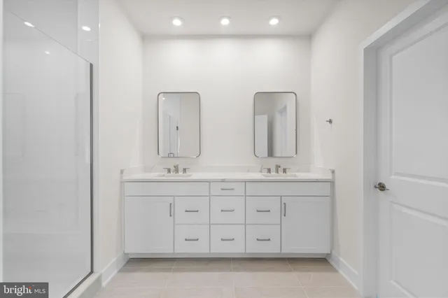 $700,052 | 1045 Captain Richards Court, Unit HOMESITE 141, Marshall, VA 20115