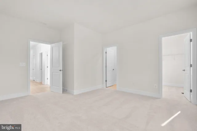 $700,052 | 1045 Captain Richards Court, Unit HOMESITE 141, Marshall, VA 20115