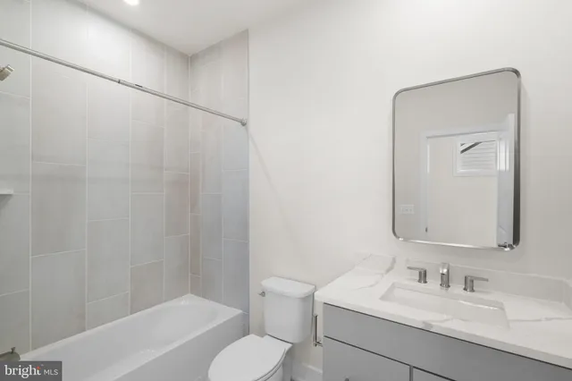 $700,052 | 1045 Captain Richards Court, Unit HOMESITE 141, Marshall, VA 20115