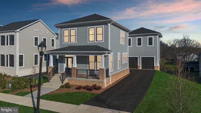 $700,052 | 1045 Captain Richards Court, Unit HOMESITE 141, Marshall, VA 20115