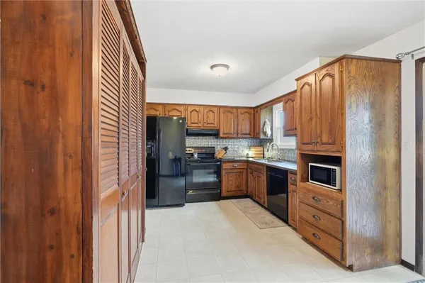 $320,000 | 612 South Montclaire Drive, Olathe, KS 66061