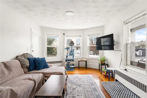 $2,250 | 19 Vale Street, Unit 2, Providence, RI 02908