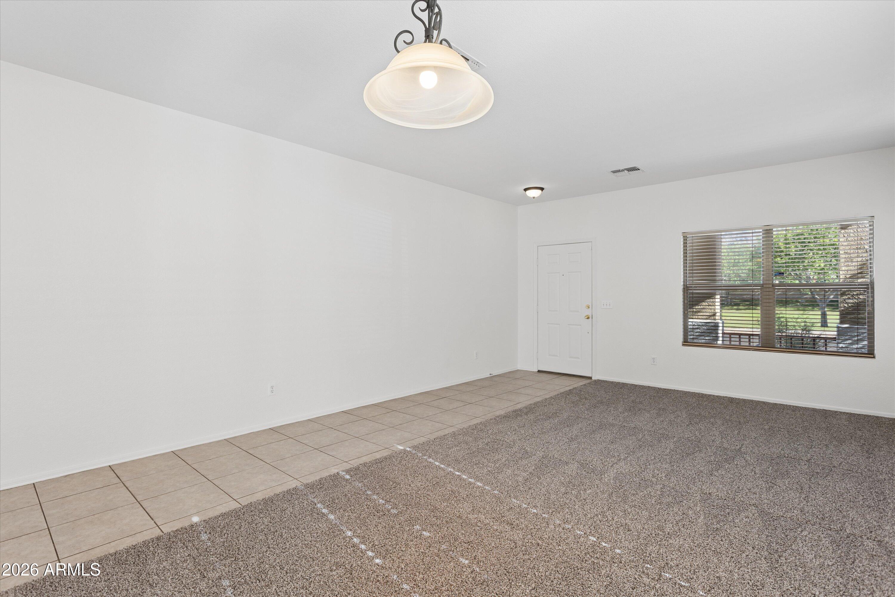 1114 East Pedro Road Phoenix, AZ 85042 - Photo 9 of 33