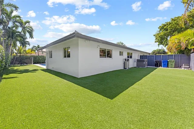 $1,395,000 | 4308 Northeast 21st Avenue, Fort Lauderdale, FL 33308