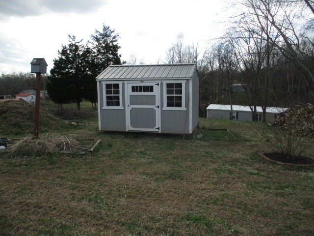 721 Hog Back Ridge Road Bethpage, TN 37022 - Photo 4 of 11