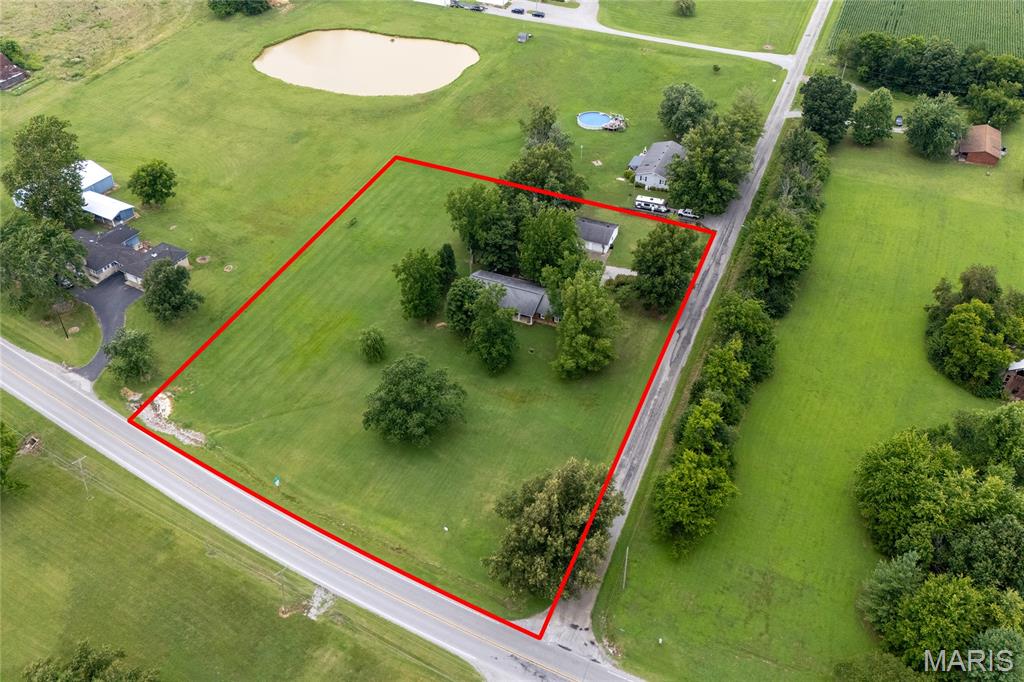 1425 Coffee Road Raleigh, IL 62977 - Photo 4 of 33