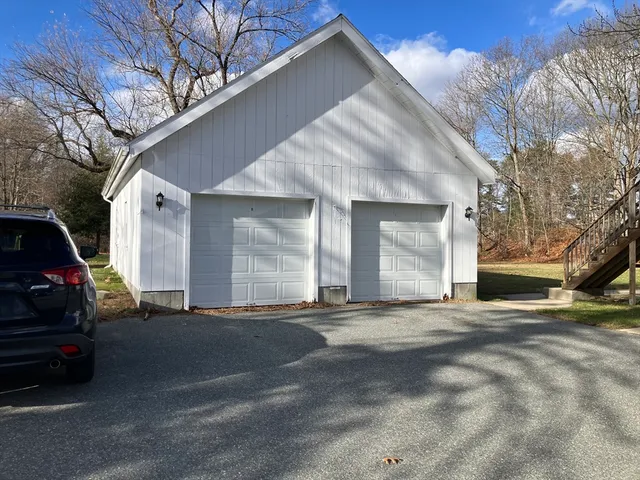 $1,695 | 975 South Main Street, Unit 2, Attleboro, MA 02703