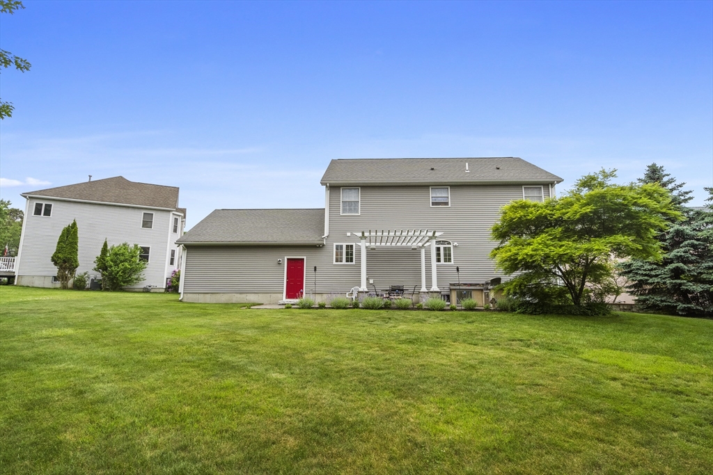 6 South Ridge Circle Lynn, MA 01904 - Photo 7 of 37 Gallery Image 7