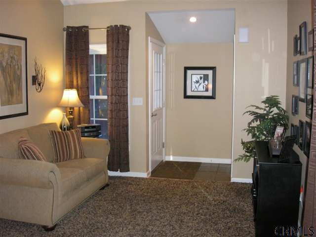 8 Thimbleberry Road Malta, NY 12020 - Photo 2 of 15 Photo 2