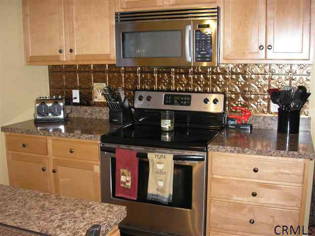 8 Thimbleberry Road Malta, NY 12020 - Photo 4 of 15 Photo 4