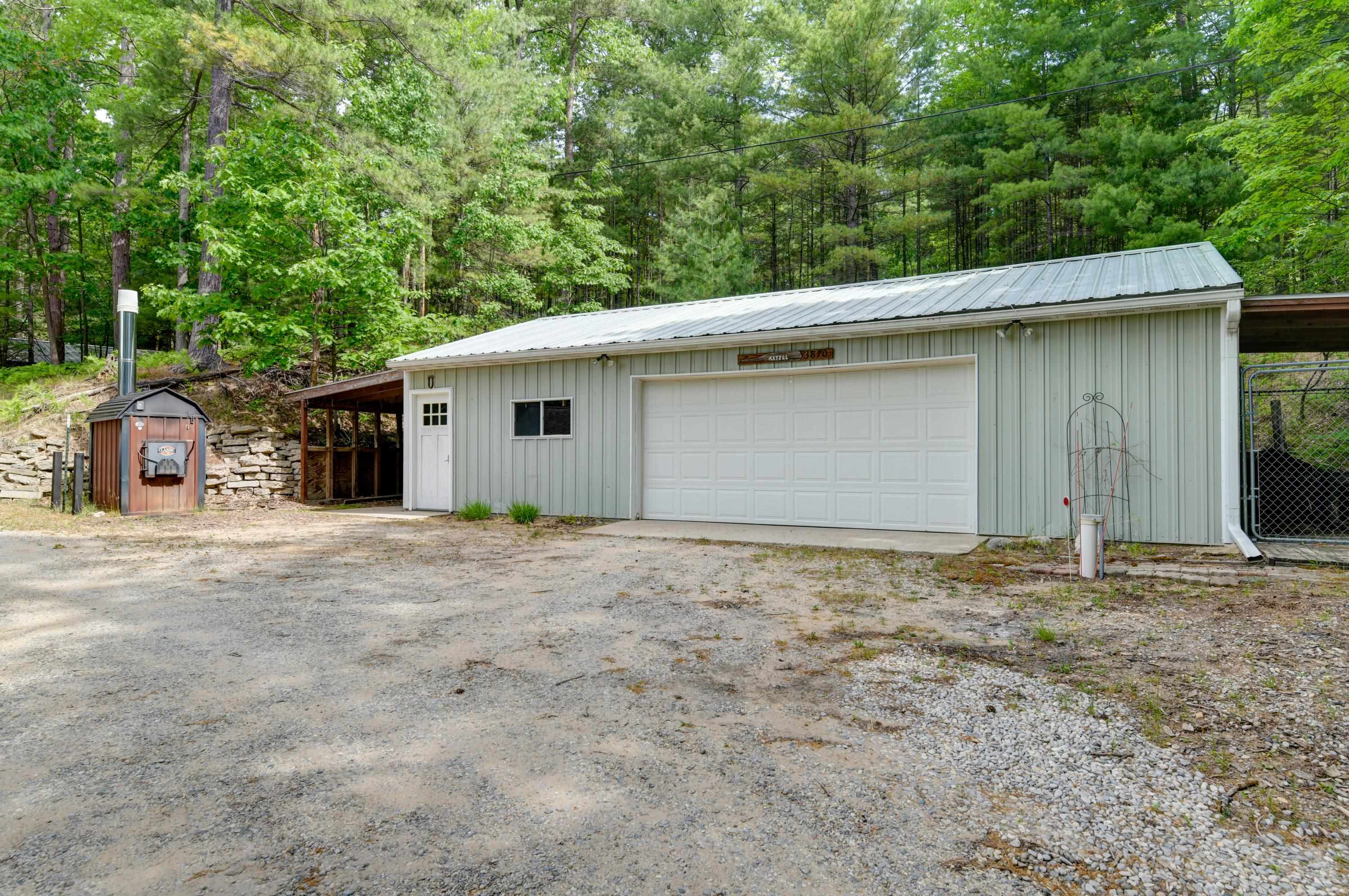 3870 Harolds Road Traverse City, MI 49696 - Photo 15 of 44