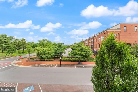 $1,200,000 | 204 Railbender Alley Southeast, Leesburg, VA 20175