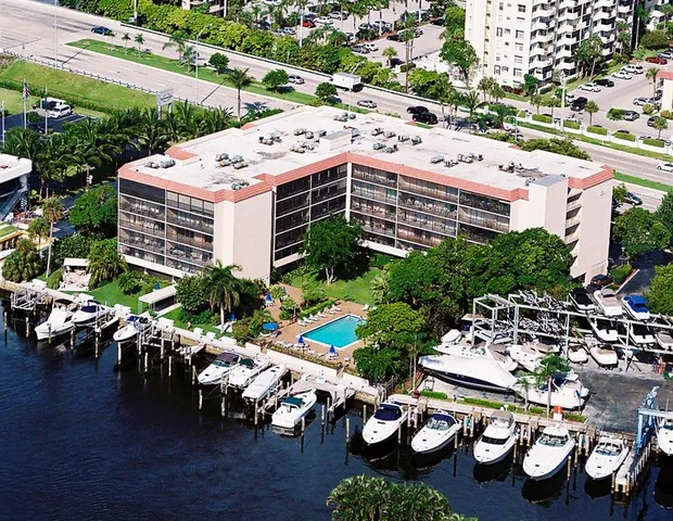 $425,000 | 740 South Federal Highway, Unit 216, Pompano Beach, FL 33062