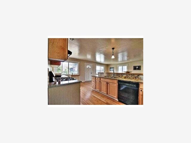 3315 Gross Road Santa Cruz, CA 95062 - Photo 4 of 9 Gallery Image 4